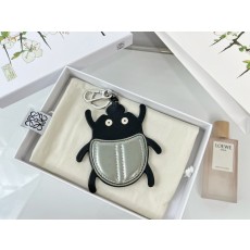 로에베 비틀즈 가죽 키링 001-276420