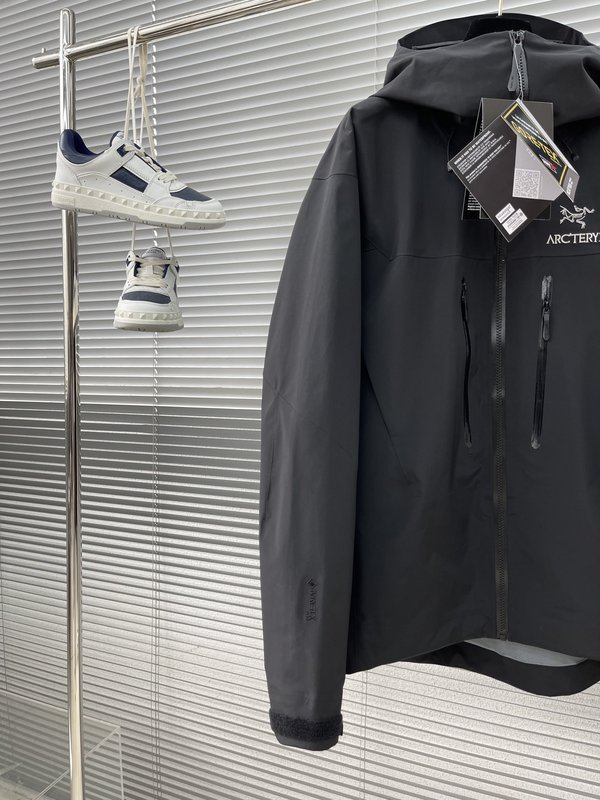아크테릭스 알파 GORE-TEX Pro 하드쉘 재킷 001-276800