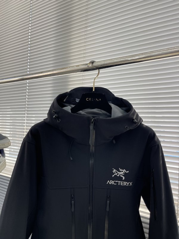 ARC'TERYX 소프트쉘 재킷 GORE-TEX 원단 001-276847
