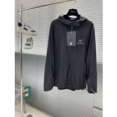 아크테릭스 SQUAMISH 남녀공용 자외선차단 바람막이 001-276897