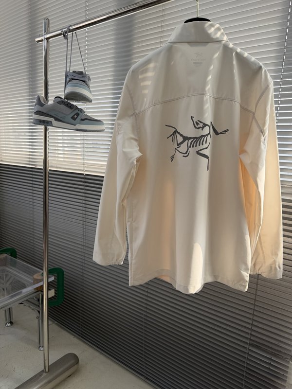 아크테릭스 경량 방풍 투습 자켓 001-276940