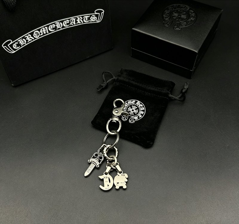 크롬하츠 멀티 펜던트 검 레터 키링 001-277098