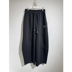 로에베 가을겨울 신상 와이드 트레이닝 팬츠 001-277267