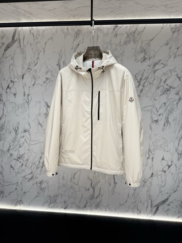 Moncler 남성 구조적 커트 아웃터 001-277358