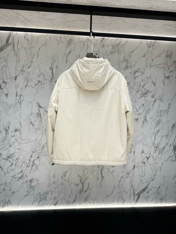 Moncler 남성 구조적 커트 아웃터 001-277358