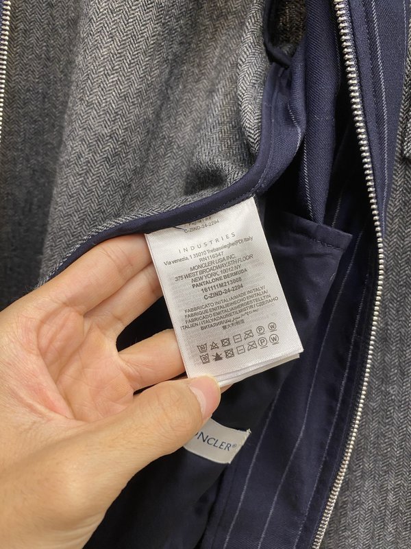 Moncler 울 스트라이프 지퍼 재킷 001-277363
