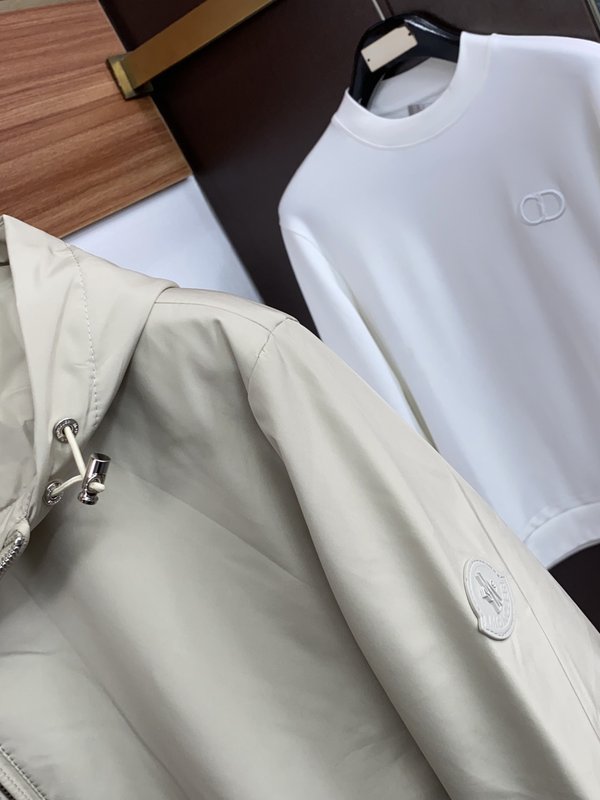 몽클레어 심플 스탠드 칼라 패딩 자켓 001-277394