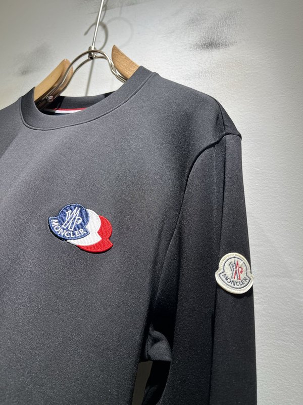 Moncler 몽클레르 2026 가을겨울 긴팔 티셔츠 001-277542