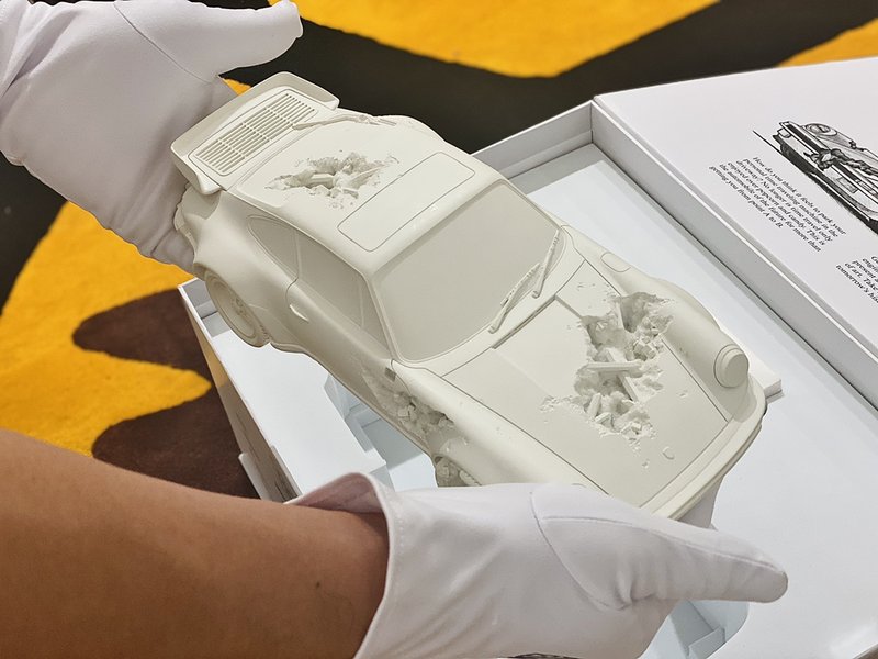 Daniel Arsham 에로디드 포르쉐 911 터보 001-277656