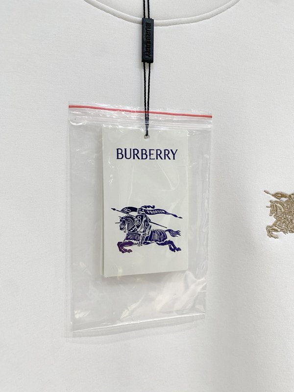 Burberry 라운드넥 스웨트셔츠 001-277709