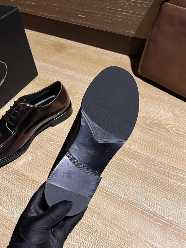 프라다 남성 캐주얼 가죽 로퍼 001-277817