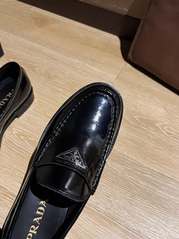Prada 프라다 남성 캐주얼 가죽 신발 001-277820