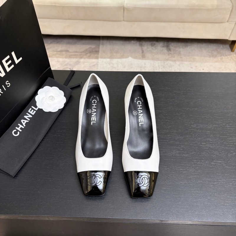 샤넬 클래식 더블 C 스틸레토 힐 펌프스 001-278367