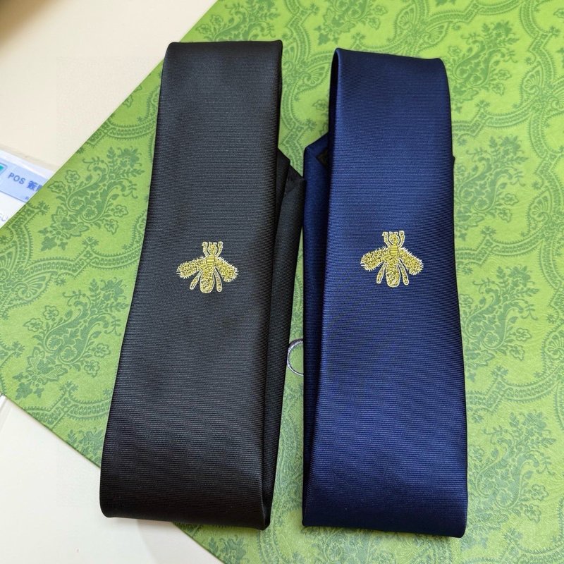 GUCCI 구찌 벌 남성 넥타이 001-278424