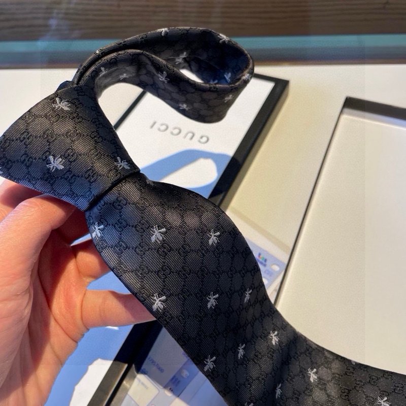 GUCCI GG 벌 프린트 넥타이 001-278445