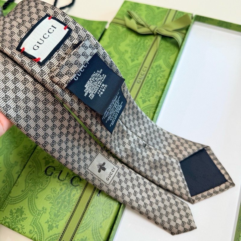 GUCCI 구찌 남성용 더블GG 실크 넥타이 001-278478