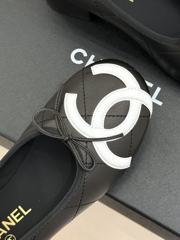 클래식 더블 C 리본 발레 플랫 001-278509