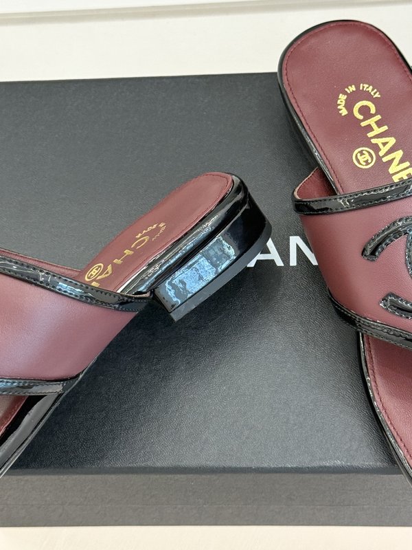샤넬 클래식 더블 C 스퀘어 토 슬리퍼 001-278510