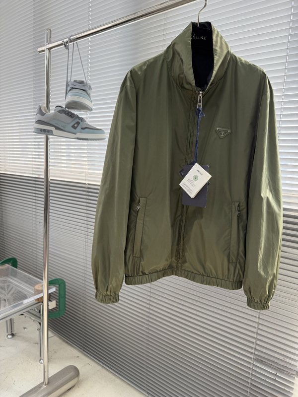 Prada Re-Nylon 스탠드칼라 양면 재킷 001-278712