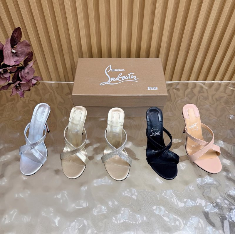 Christian Louboutin 빨간 밑창 하이힐 001-278824