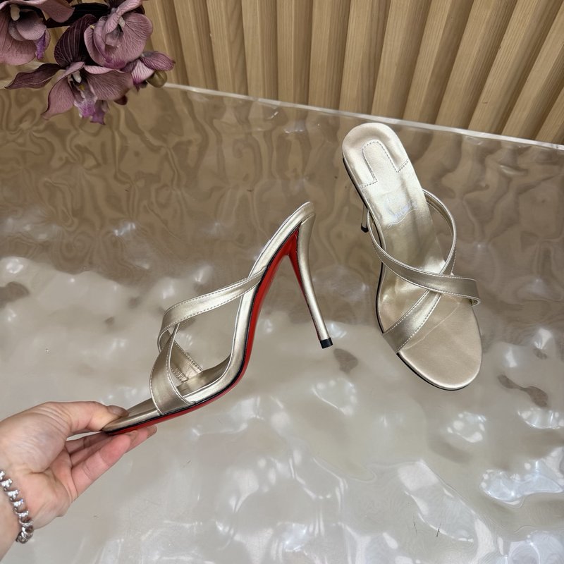 Christian Louboutin 빨간 밑창 하이힐 001-278824