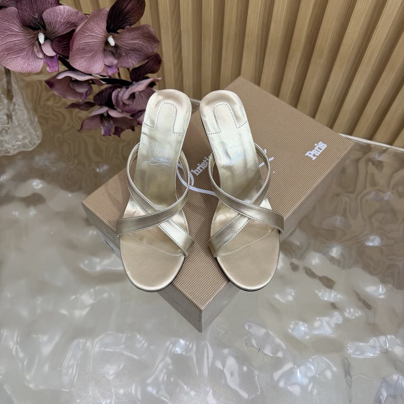 Christian Louboutin 빨간 밑창 하이힐 001-278824