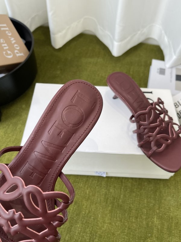 LOEWE 봄여름 신상 가죽 슬리퍼 001-278847
