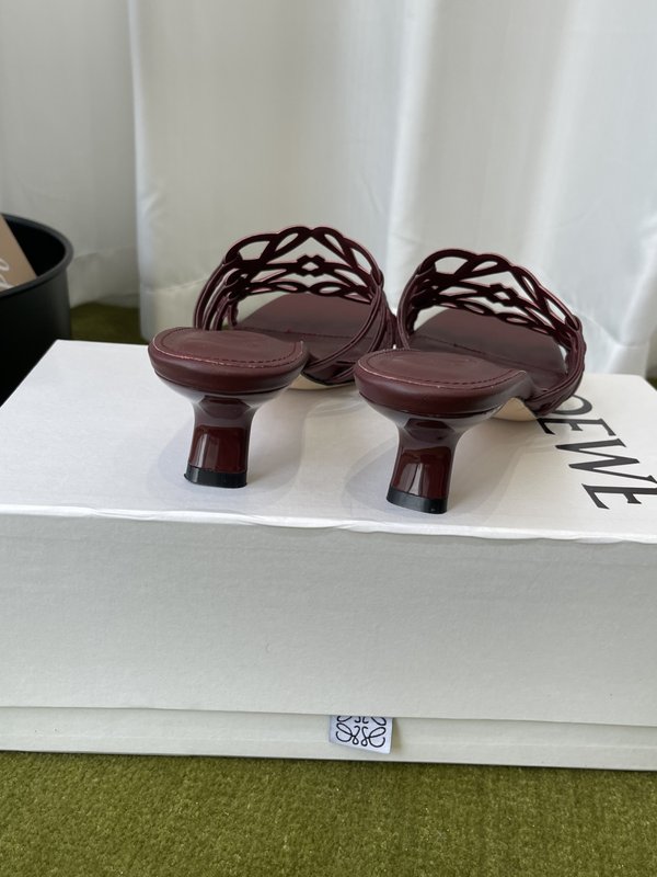 LOEWE 봄여름 신상 가죽 슬리퍼 001-278847