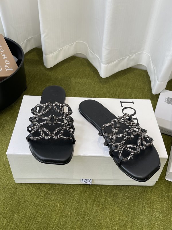LOEWE 플랫 크리스탈 슬리퍼 001-278855