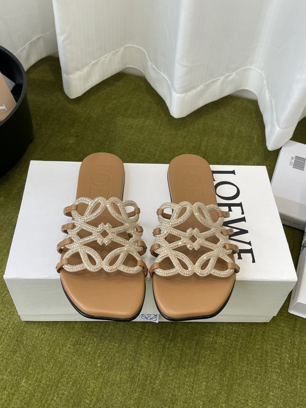 LOEWE 로에베 플랫 크리스탈 슬리퍼 001-278858