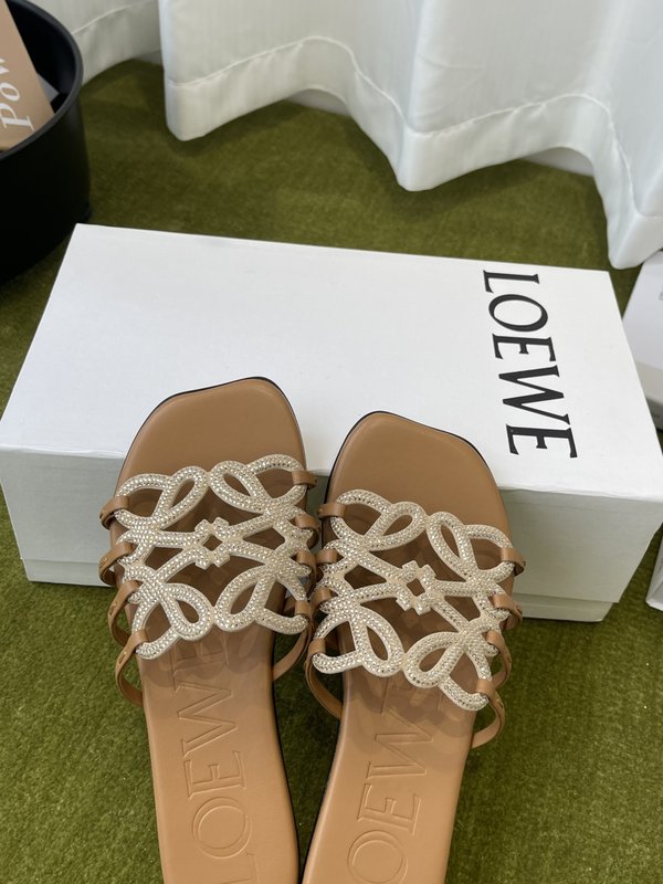 LOEWE 로에베 플랫 크리스탈 슬리퍼 001-278858