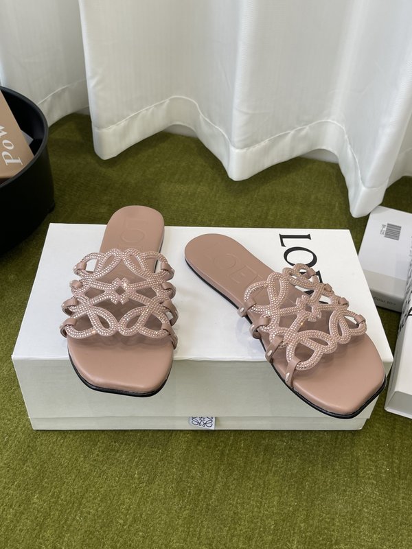 LOEWE 플랫 크리스탈 슬리퍼 001-278862