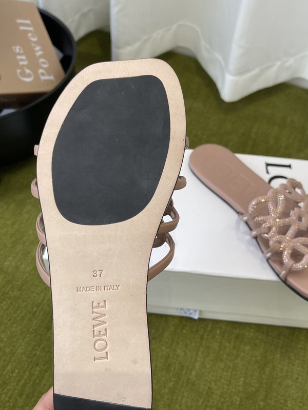 LOEWE 플랫 크리스탈 슬리퍼 001-278862