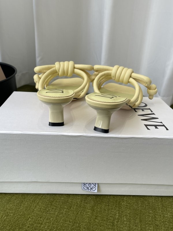 LOEWE 로에베 빈티지 스타일 미들힐 비치 슬리퍼 001-278876