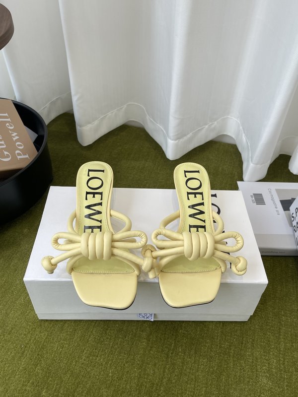 LOEWE 로에베 빈티지 스타일 미들힐 비치 슬리퍼 001-278876