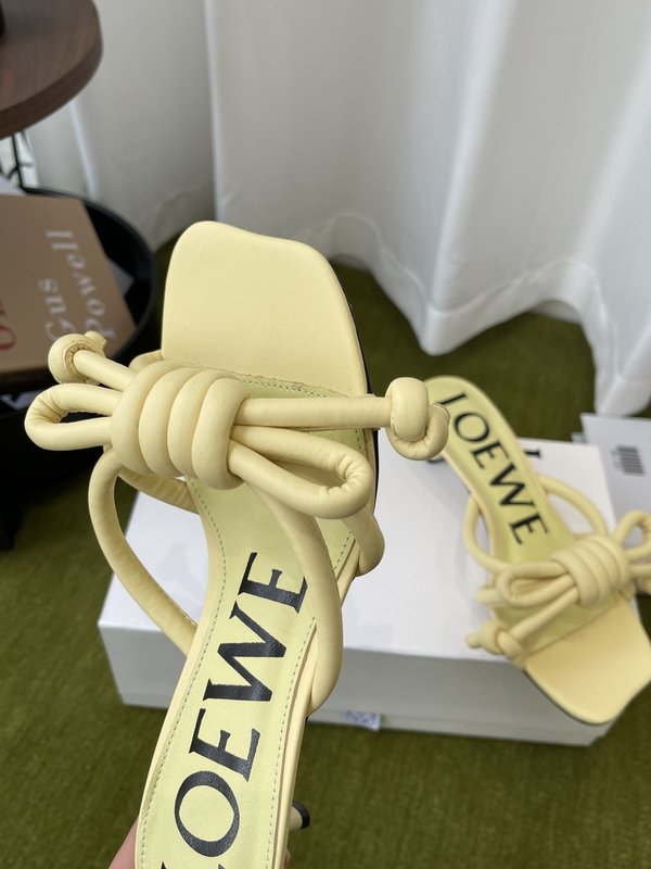 LOEWE 로에베 빈티지 스타일 미들힐 비치 슬리퍼 001-278876