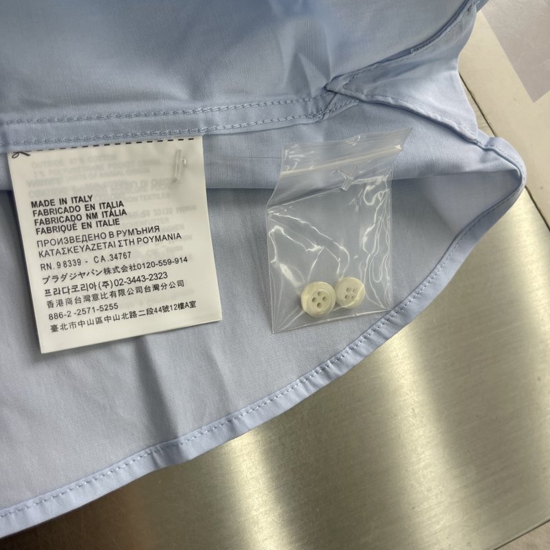가슴 자수 디테일 포플린 셔츠 001-278900