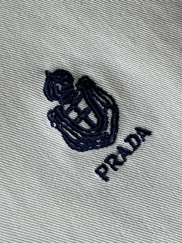 PRAD* 가슴 로고 자수 턴다운 셔츠 001-278914