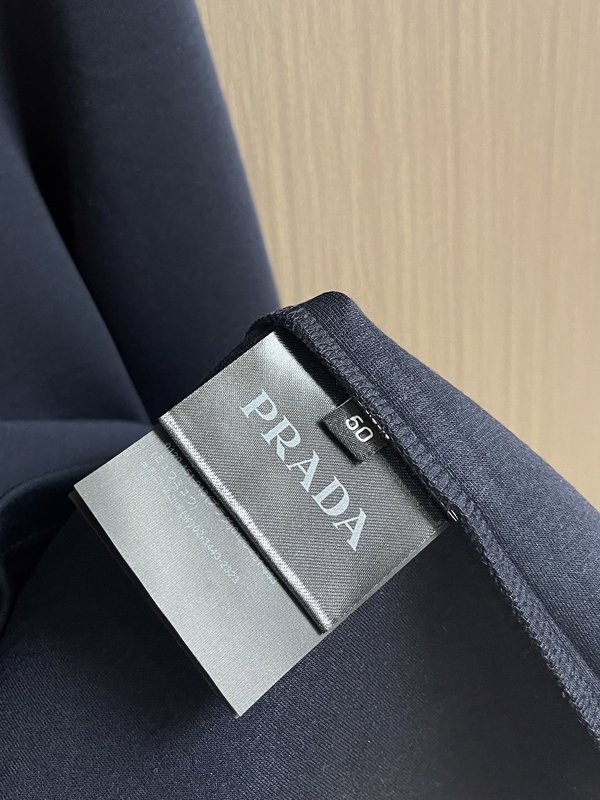 Prada 봄 신상 남성 라운드넥 긴팔 티셔츠 001-278920