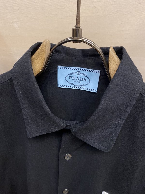 Prada 새로운 삼각 라벨 린넨 캐주얼 셔츠 001-278947