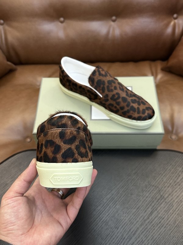 TOM FORD Cambridge 소가죽 로우탑 스니커 001-279224