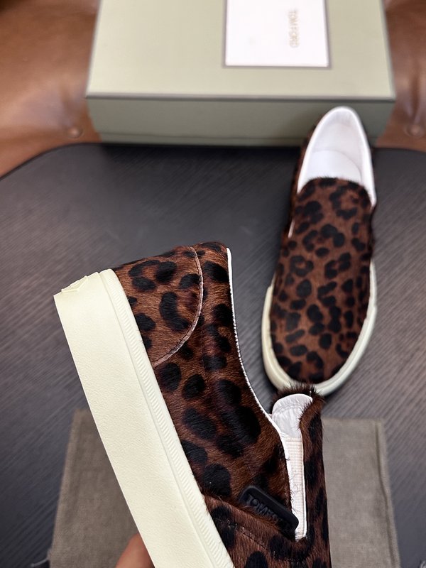TOM FORD Cambridge 소가죽 로우탑 스니커 001-279224