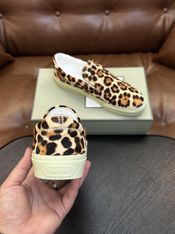 TOM FORD Cambridge 가죽 로우탑 운동화 001-279227