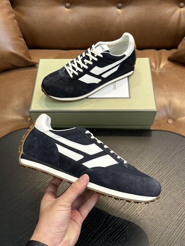 TOMFORD Cambridge 소가죽 로우탑 스니커즈 001-279230