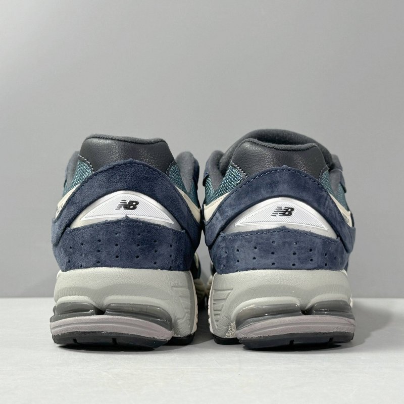 New Balance 2002R 레트로 캐주얼 러닝화 001-279681