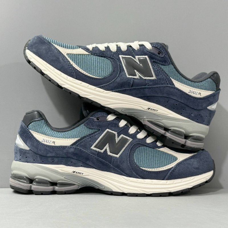 New Balance 2002R 레트로 캐주얼 러닝화 001-279681
