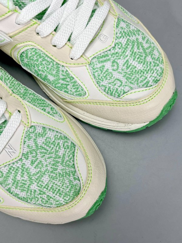 New Balance 2002R 레트로 캐주얼 운동화 001-279723