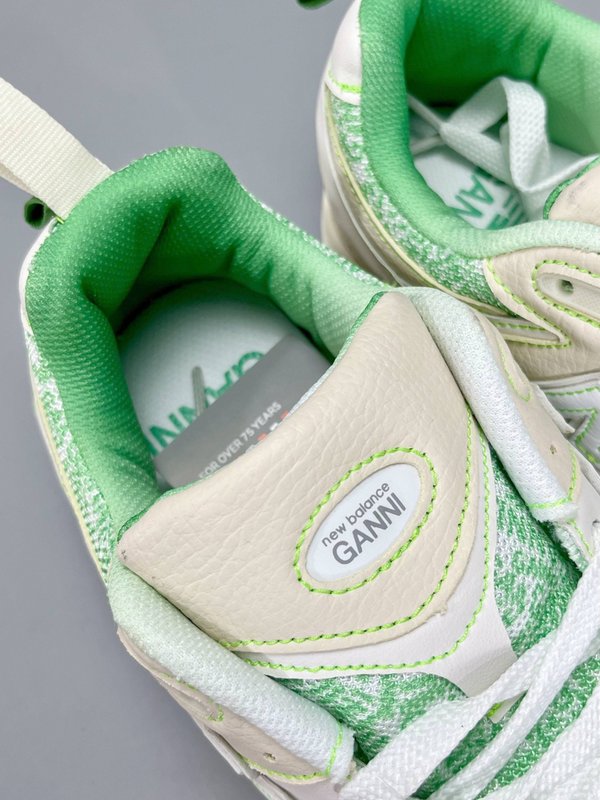 New Balance 2002R 레트로 캐주얼 운동화 001-279723