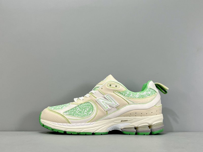 New Balance 2002R 레트로 캐주얼 운동화 001-279723