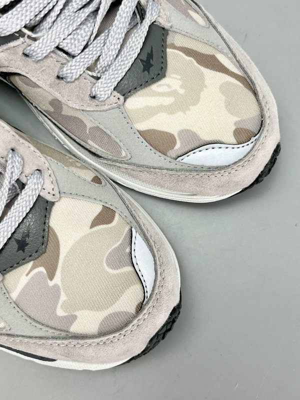 뉴발란스 BAPE 콜라보 레트로 러닝화 001-279724